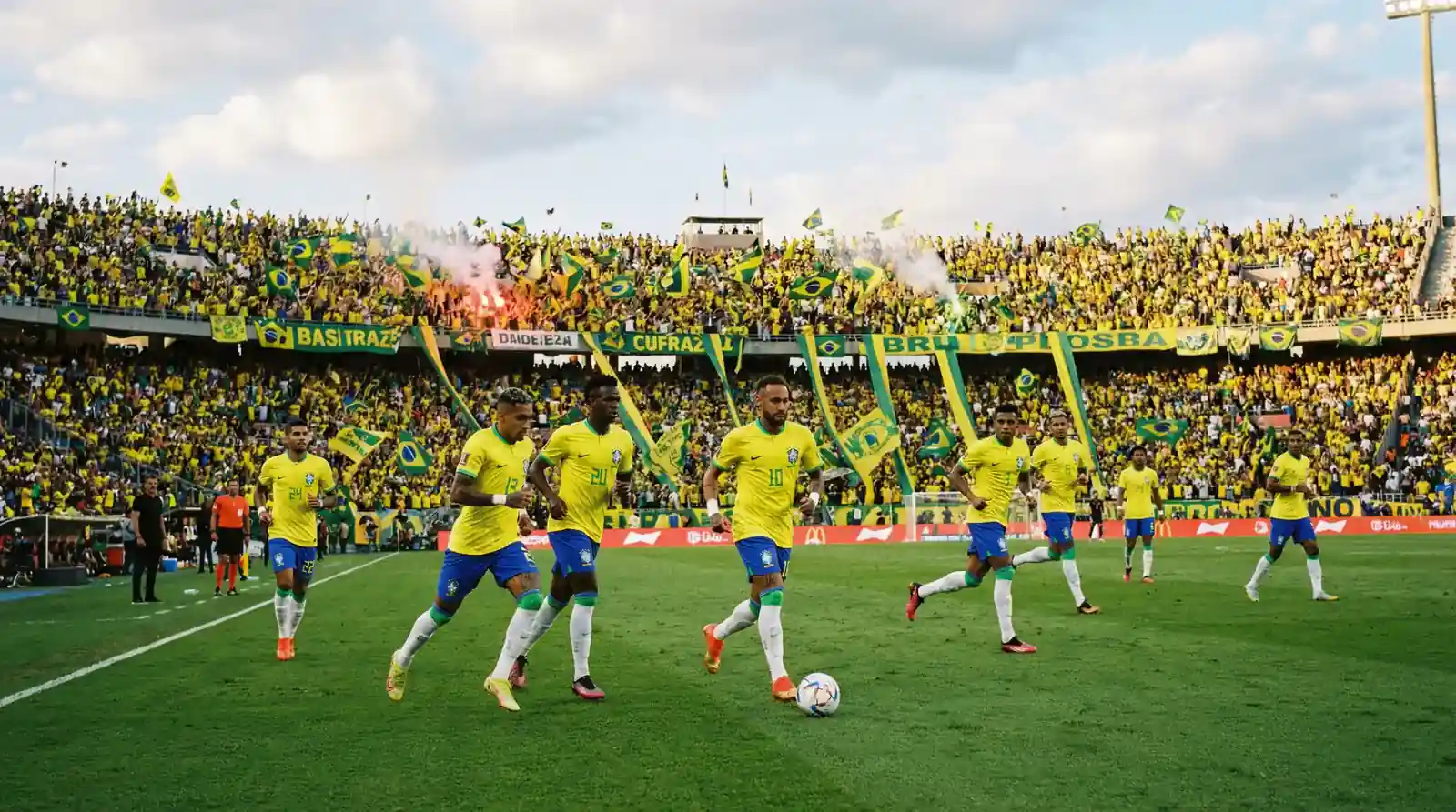 Brazīlijas futbola izlase dzeltenajās kreklās Pasaules kausa 2026 turnīrā