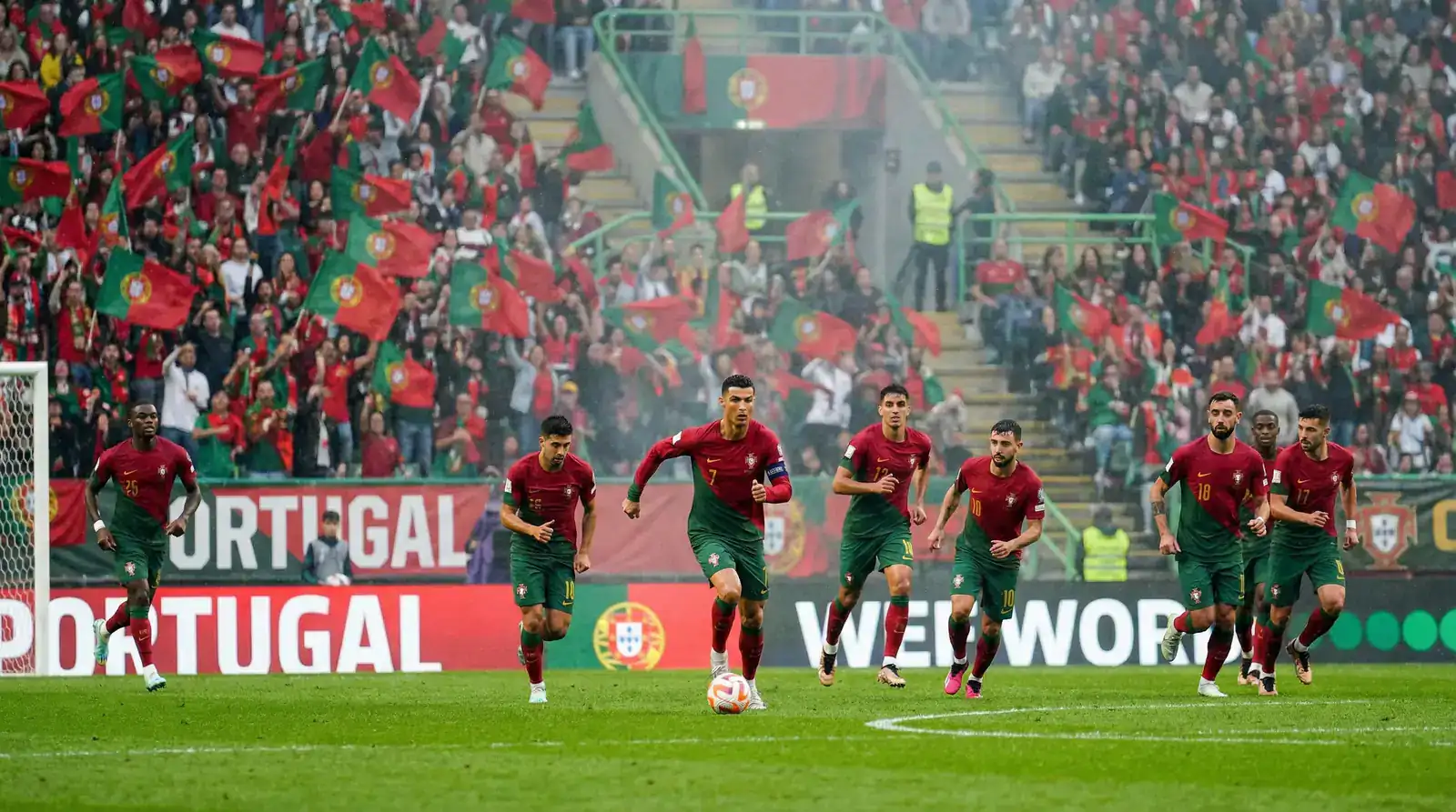 Portugāles futbola izlase sarkanajās kreklās Pasaules kausa 2026 turnīrā